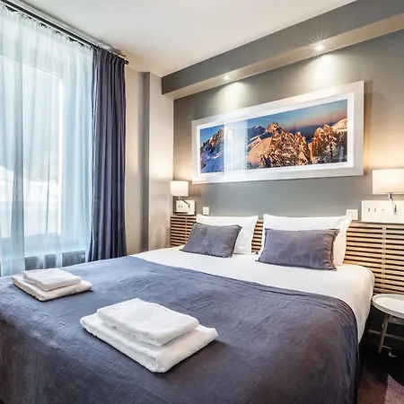 Eden Hotel, And Les Praz