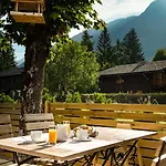 Eden Hotel, And Les Praz