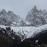 Eden Hotel, And Les Praz 3*