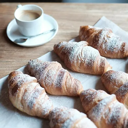 ホテル Eden Hotel, And Les Praz 3*