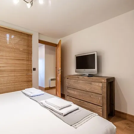 Eden Hotel, And Les Praz 3*