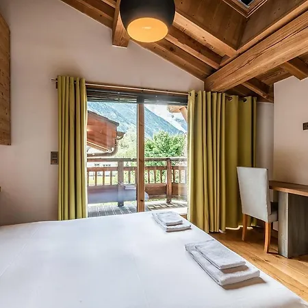 Eden Hotel, And Les Praz Chamonix