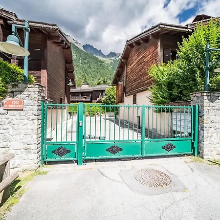 Eden Hotel, And Les Praz Otel 3*